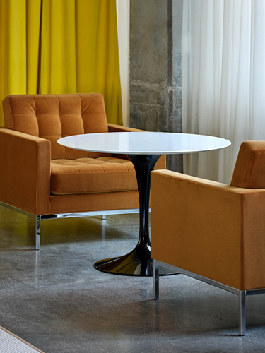 Saarinen Cafe Table